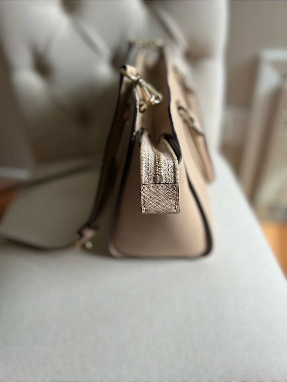 Michael Kors Selma Saffano Leather Medium Satchel in Oyster - Picture 7 of 16